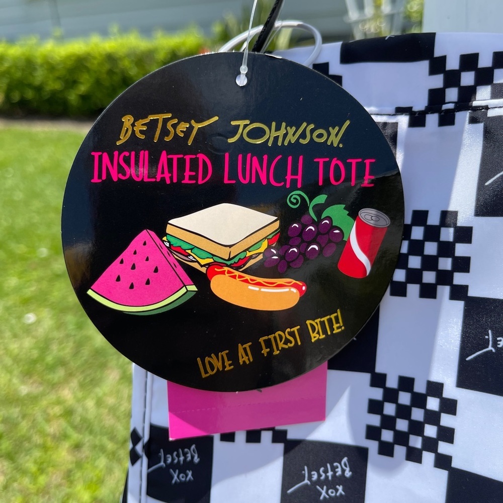 BETSEY JOHNSON Insulated Lunch Tote Checkered Design - Picture 5 of 13